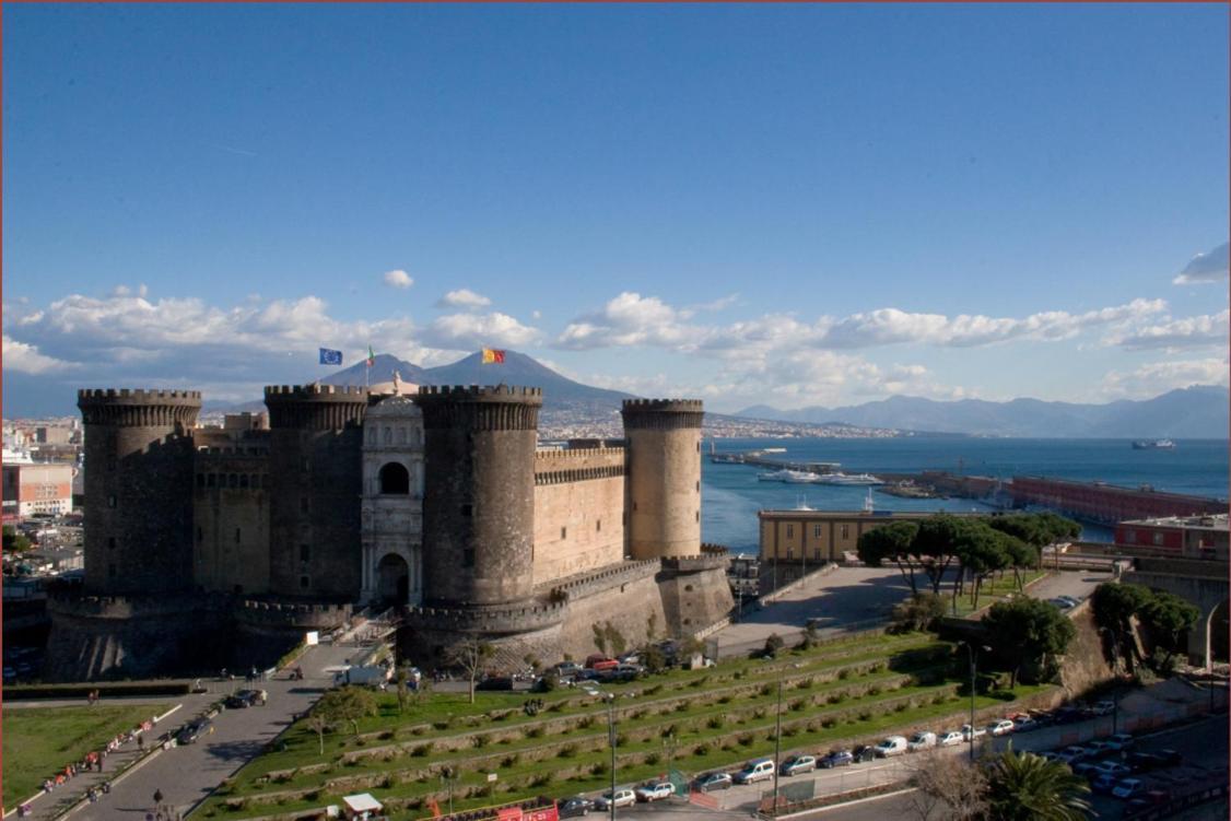 Residence Gli Angioini Srl Naples Exterior photo